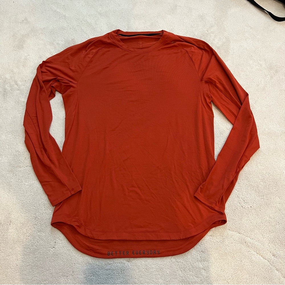 Lululemon Long Sleeves workout shirt